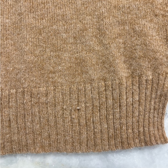 Free People 100% cashmere Sweater - Picture 5 of 11